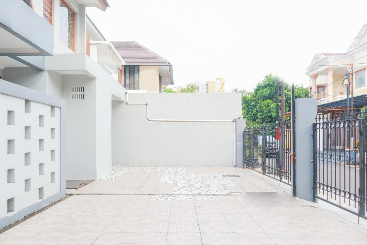 Oyo 2196 Ss Homes Jakarta Exteriér fotografie