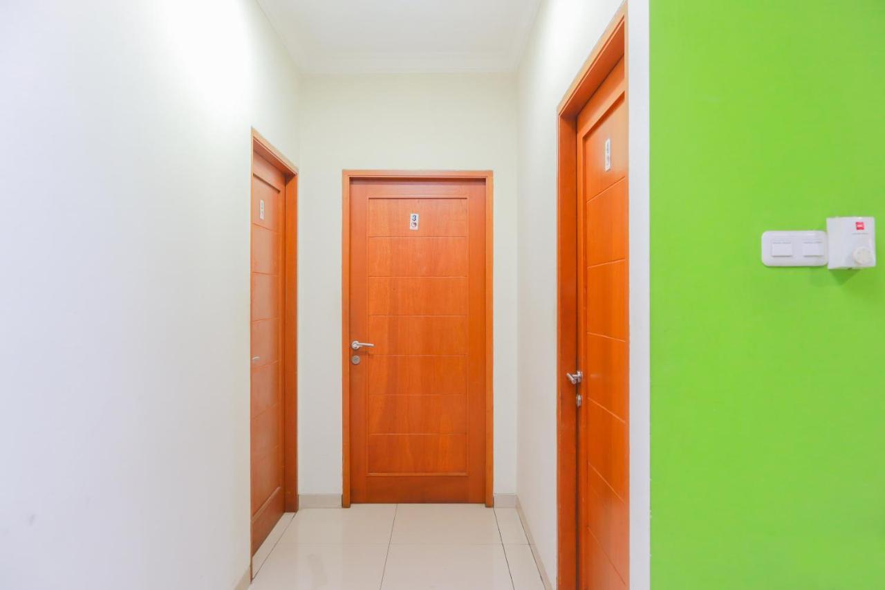 Oyo 2196 Ss Homes Jakarta Exteriér fotografie