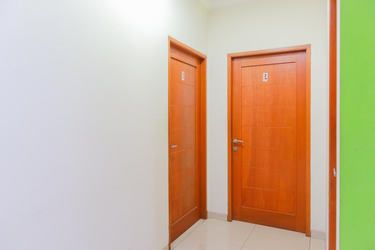 Oyo 2196 Ss Homes Jakarta Exteriér fotografie